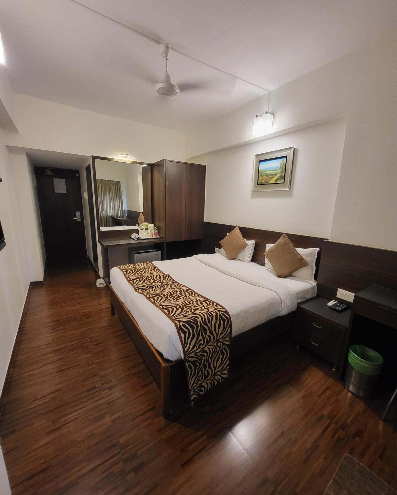 Hotel Maharana Inn Chembur Mumbai Ngoại thất bức ảnh