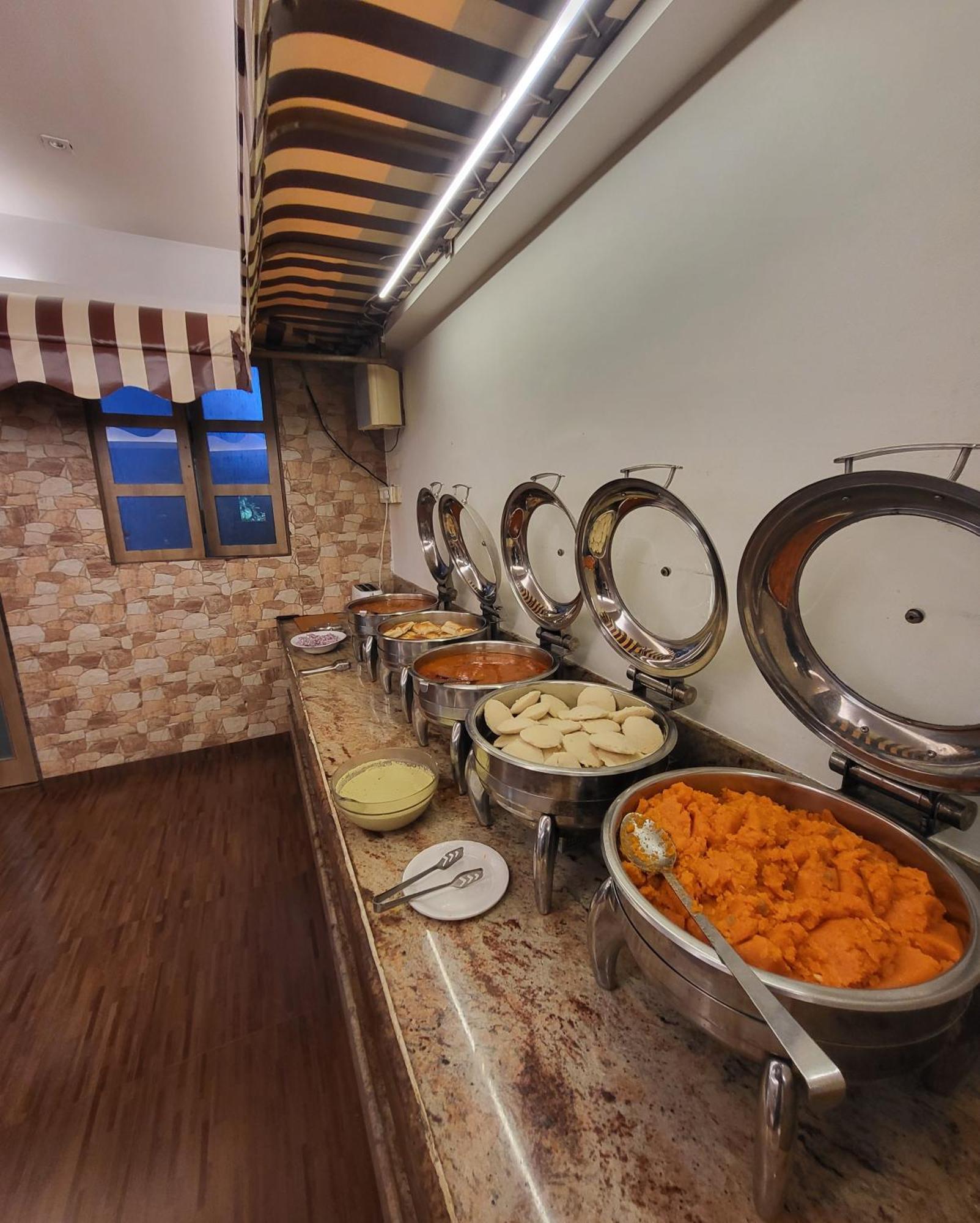 Hotel Maharana Inn Chembur Mumbai Ngoại thất bức ảnh