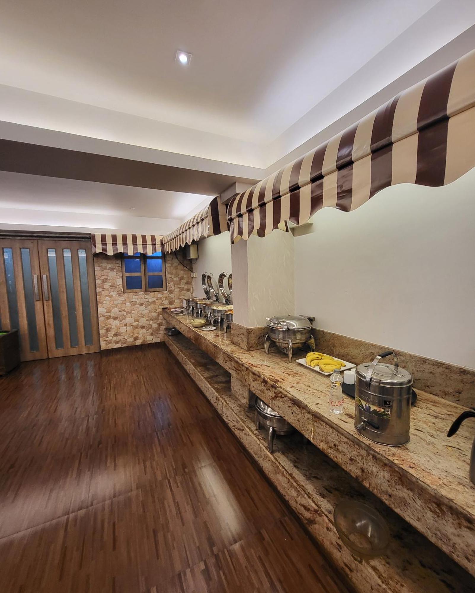 Hotel Maharana Inn Chembur Mumbai Ngoại thất bức ảnh